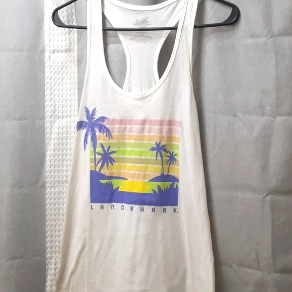 Landshark Tank - Picture 1 of 2